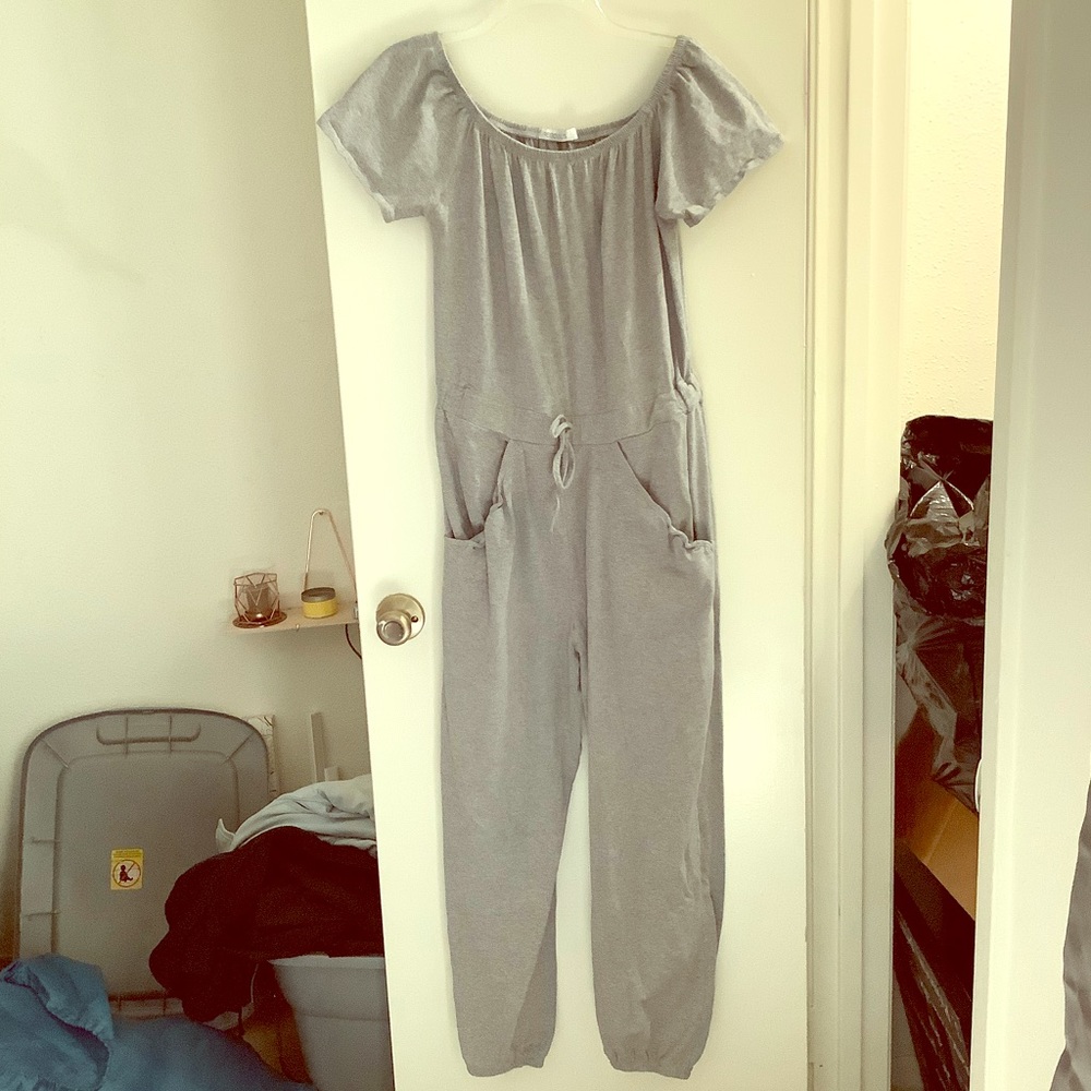 Off the shoulders Jumper